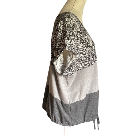 Absolutely Famous Gray Snake Print Color Block Crisscross Strap Drawstring Top - Picture 5 of 12